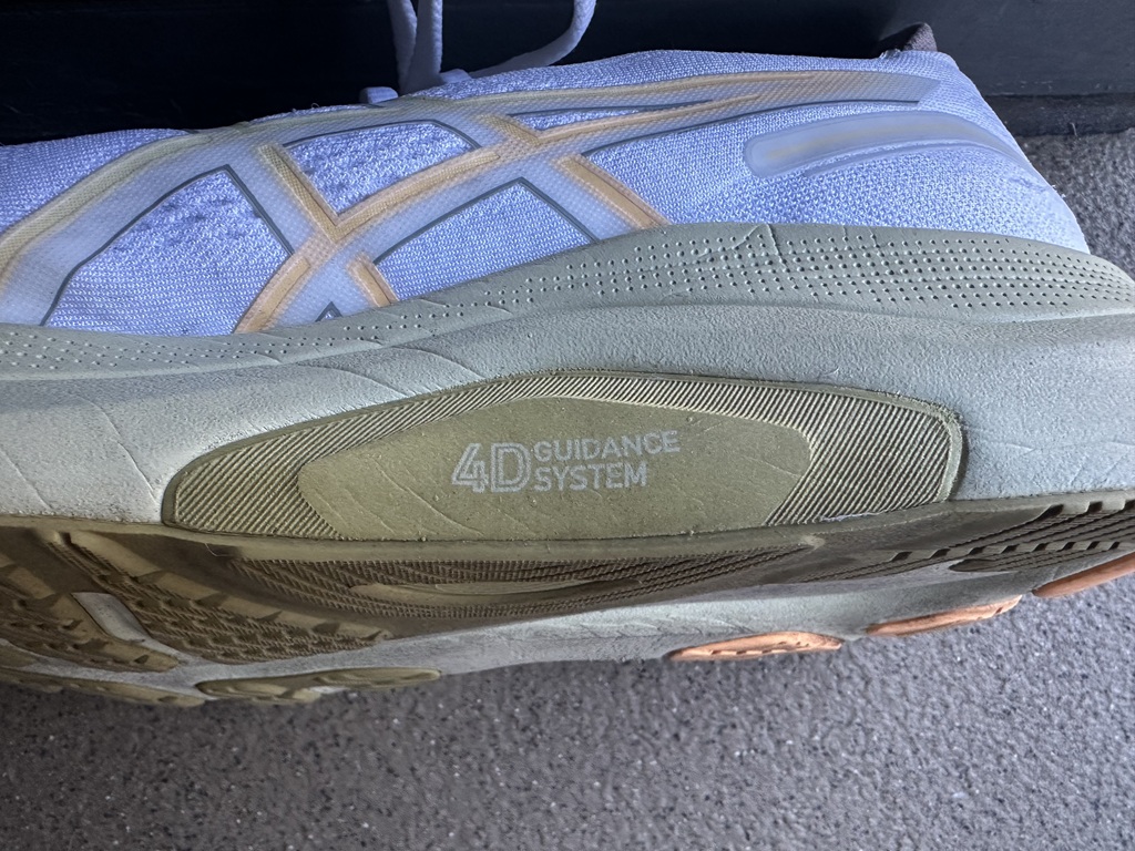 GEL-KAYANO32-3